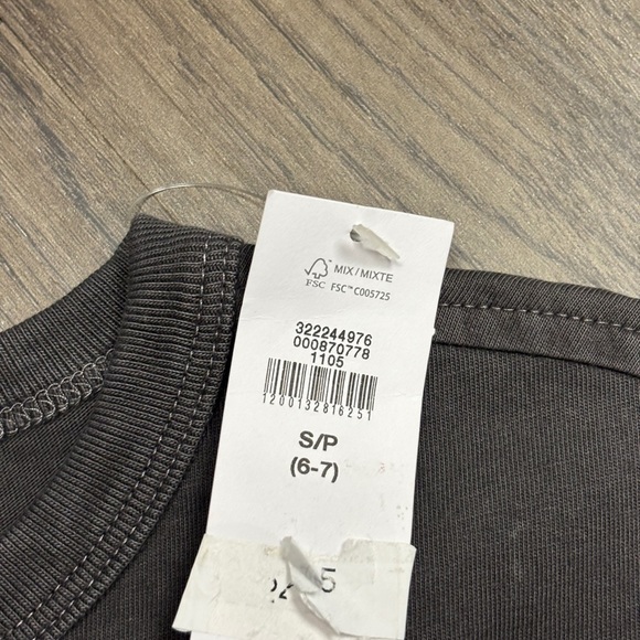 NWT GAP Sz Small (6-7yo) Boy’s Onyx SS Shirt. Offers welcome. 15% off w 2+ bndle - Picture 2 of 8